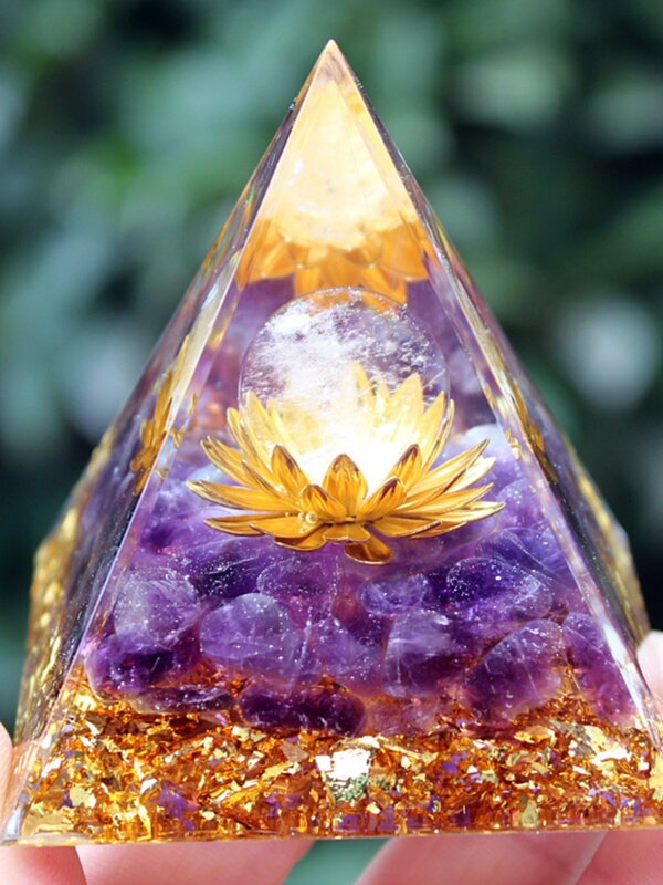 White Crystal Ball Amethyst Gravel Pyramid Home Resin Gel Handicrafts Office Desktop Ornaments Gifts