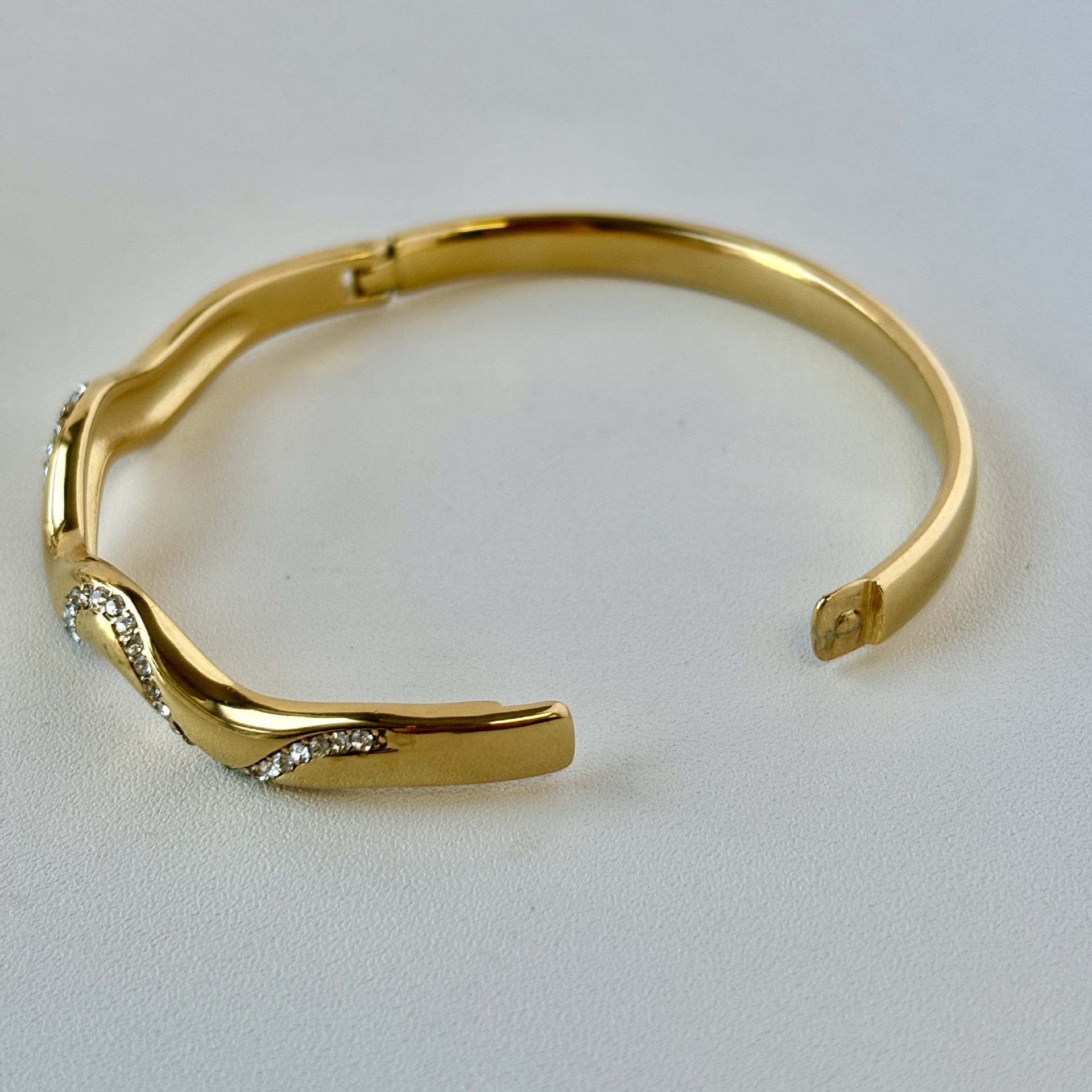 IG Style Solid Color Titanium Steel 18K Gold Plated Rhinestones Pearl Bangle In Bulk