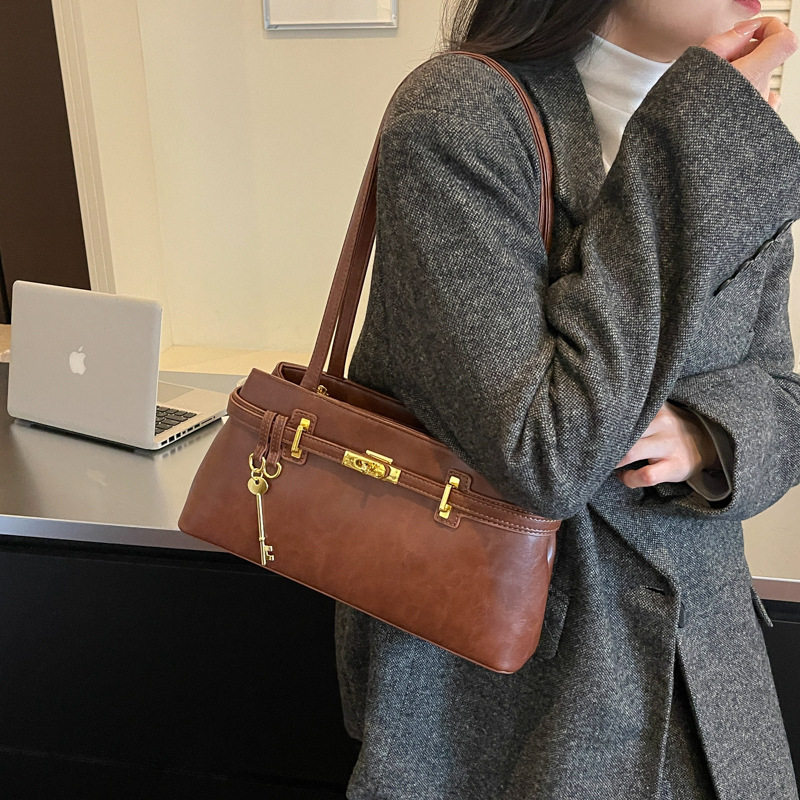 Túi tote nữ quai đeo vai dáng ngang cỡ lớn , chất liệu PU mềm, đựng được nhiều đồ — Gạo trắng, Rượu vang đỏ, màu cà phê, màu nâu chi tiết 27