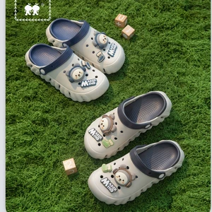 Тапочки в стиле Crocs, нескользящая ультрамягкая пляжная обувь для мальчиков, подходят для подростков, мягкая подошва, подходят для носки на улице, закрытый носок, 8-15 лет