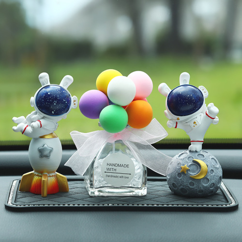 Astronaut Star Rabbit Car Resin Ornaments Car Decorations Center Console  New Car Interiors Wholesale