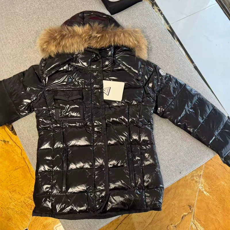 High-end foreign trade Mengjia 26ss autumn/winter new casual fur collar hooded pocket down jacket for women High-end foreign trade Mengjia 26ss autumn/winter new casual fur collar hooded pocket down jacket for women