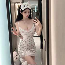 性感睡衣小碎花撞色蕾丝拼接小胸纯欲风吊带胸垫包臀短裙情趣内衣