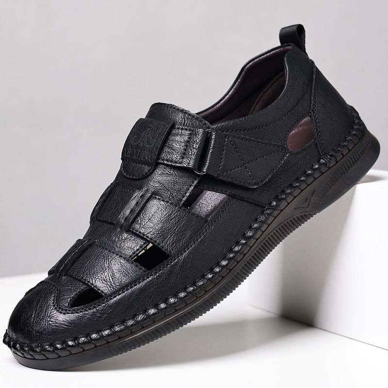 Dép sandal nam da cỡ lớn thiết kế khoét lỗ, khóa dán tiện lợi, form bít mũi — Nâu thời trang, Đen quyến rũ