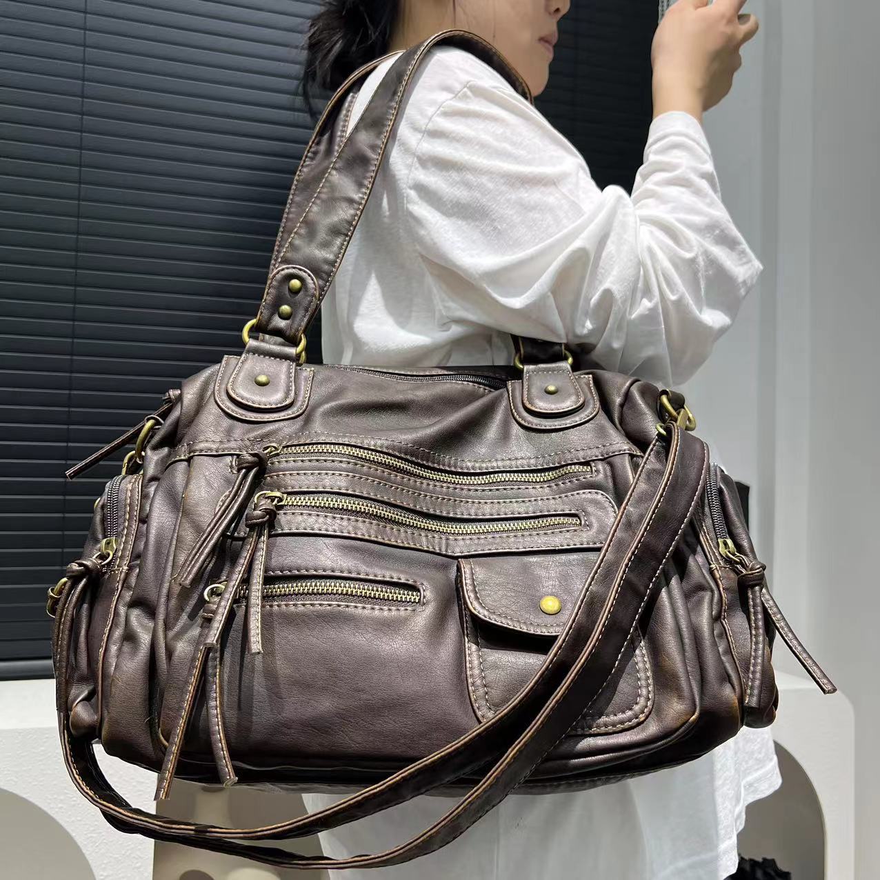 (Cross-border trading), fashionable capacious retro one-shoulder bag