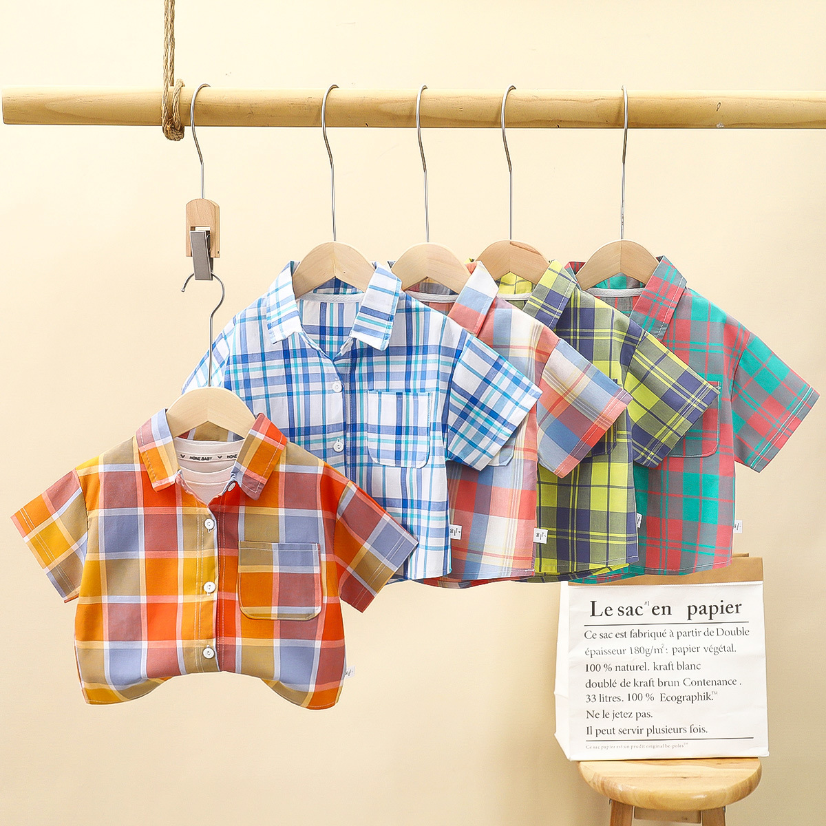 Camisa para niños para hombre 2025 nueva camisa a cuadros de algodón de estilo occidental para bebés primavera y otoño Cárdigan de solapa de moda para niños