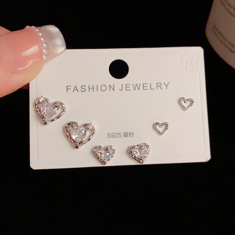 13g Weight 925 Sterling Silver Ear Needle Material Ear Studs Classification 1 Set Quantity Holiday, Banquet, Daily Occasion Copper Material Heart Shape Pattern All Seasons Season Women's Gender Simple Style Style 1 Set Simple Style Heart Shape Copper Ear Studs 1