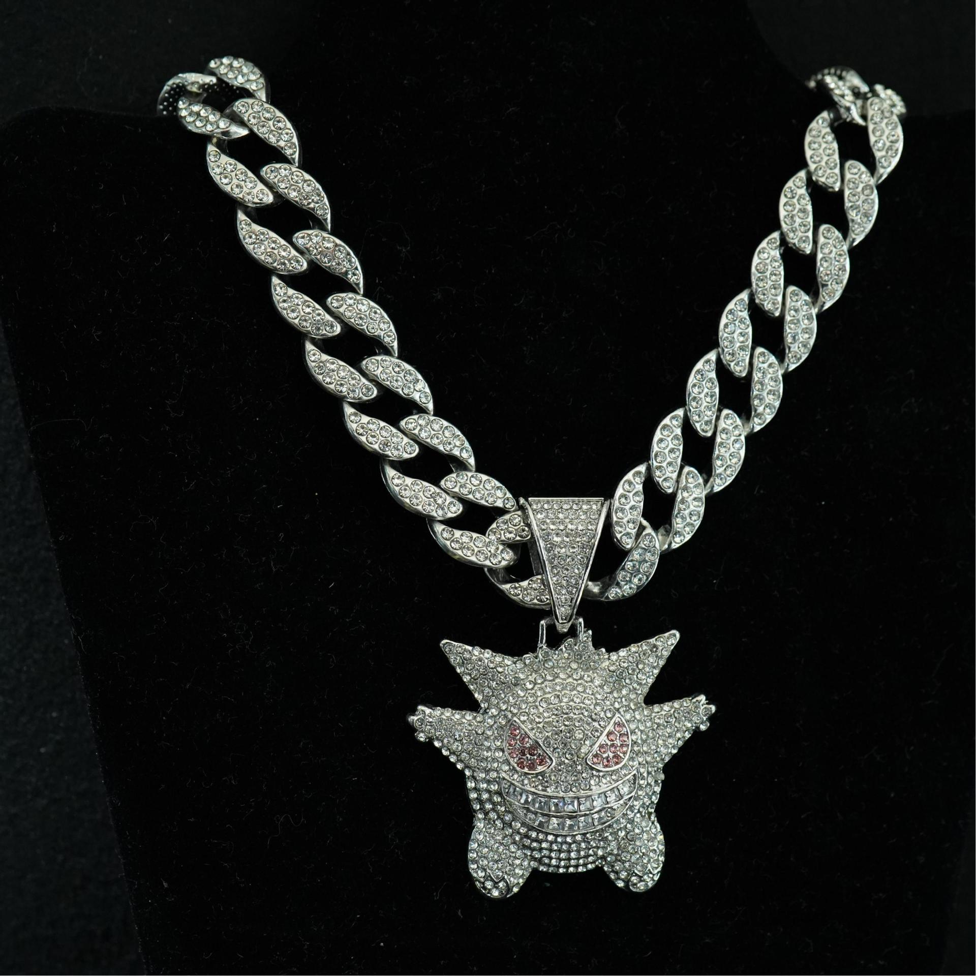 Personalidad europea y americana hiphop Pokemon elfo anime mascota elfo gungghost colgante de aleación collar de hip-hop