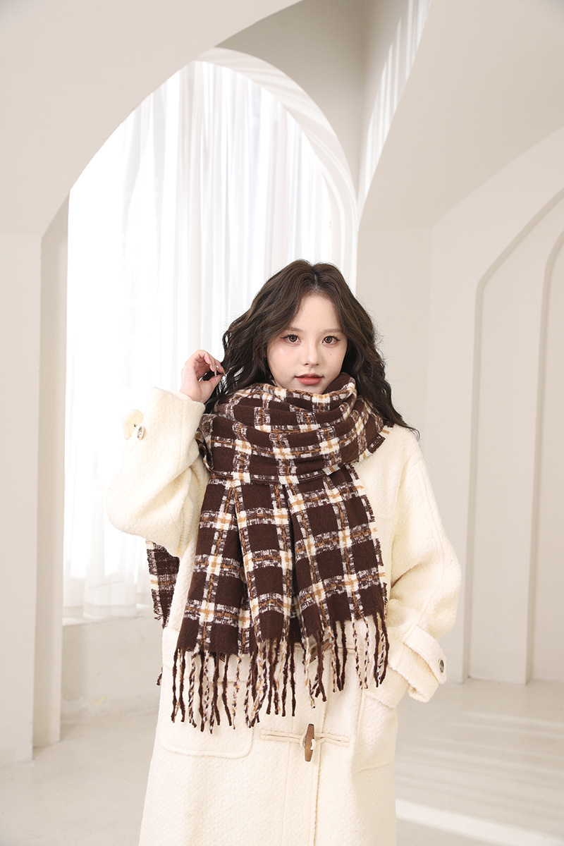 2024 automne hiver nouvelle atmosphère d'écharpe épaisse en mohair, chaleur haut de gamme, manteau polyvalent pour hommes et femmes à rayures_voghion.com