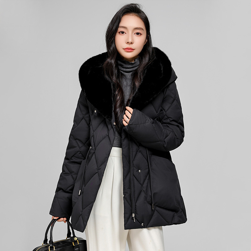 Winter New Style Mid-Length Diamond-Patterned Waist-Cinching Hooded Warm Fashionable Cotton Jacket for Women, Thickened Cotton Coat Winter New Style Mid-Length Diamond-Patterned Waist-Cinching Hooded Warm Fashionable Cotton Jacket for Women, Thickened Cotton Coat