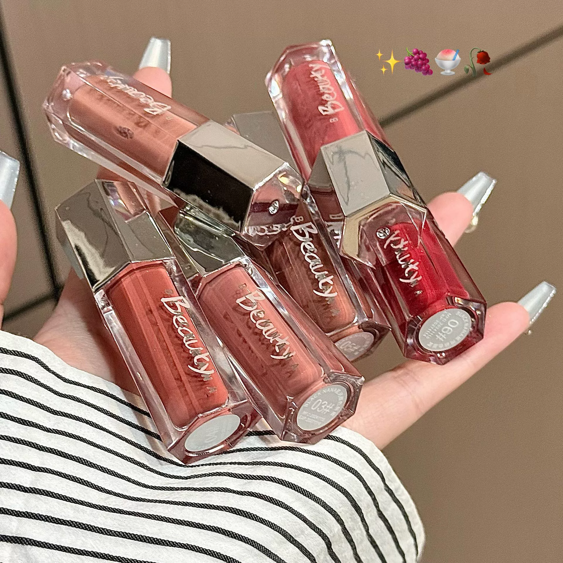 Корейская женская группа Xinghe хочет цвет губ.