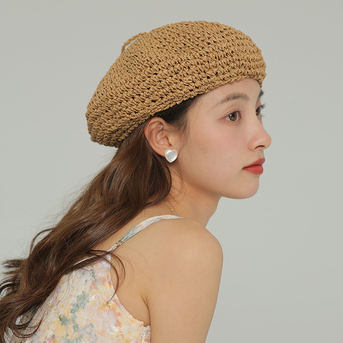 Japanese-style female painter's hat for summer, British Korean version, trendy, new, versatile, social media sensation, face-slimming, grass-woven bell hat