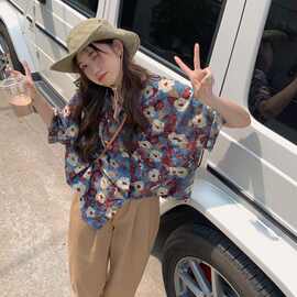 2025夏季新款宽松显瘦休闲复古设计感气质港味短袖衬衫碎花上衣女