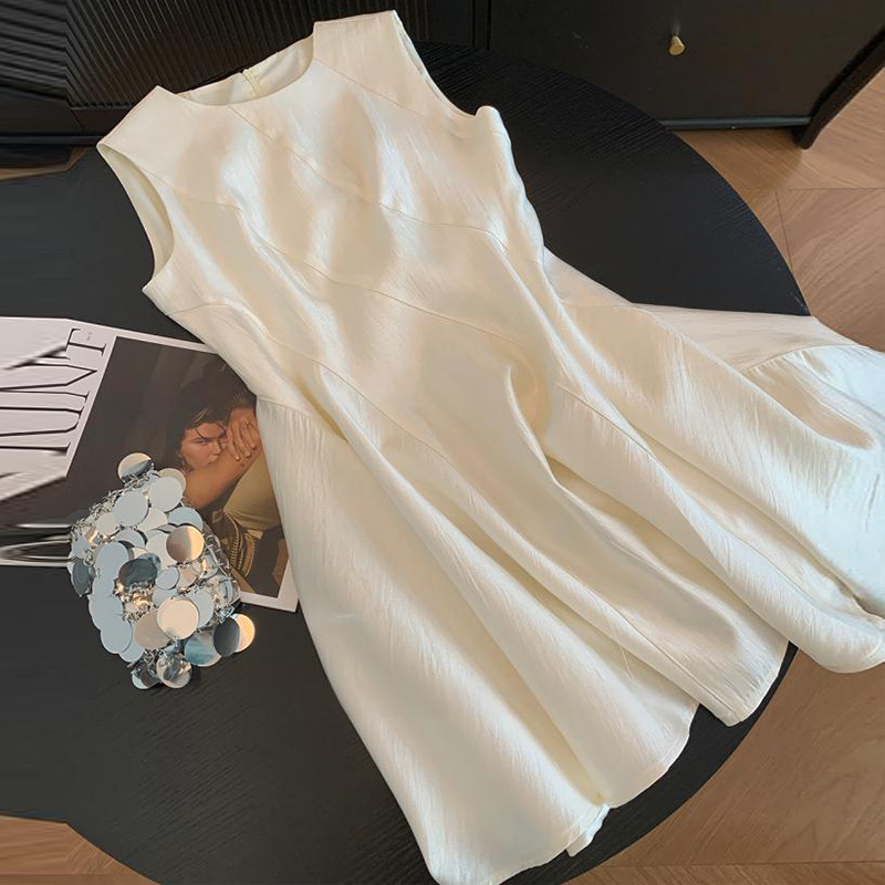 Spot White Elegant French Niche Sleeveless Dress for Women 2025 Summer New Short Style Dress