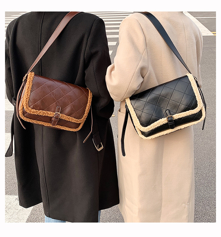 Plush Oily Leather Big Bag For Women 2021 Autumn And Winter New Crossbody Bag Texture Western Style Rhombus Plaid Shoulder Bag Underarm Bag display picture 12