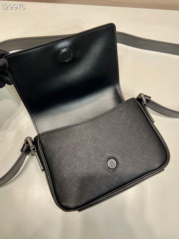New 2Vd065 Shoulder Bag Saffiano Cowhide Magnetic Buckle Flip Boys Casual Bag