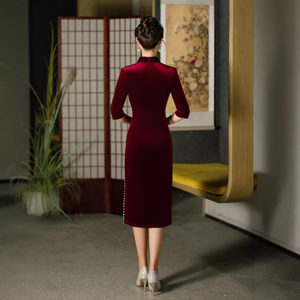 Burgundy velvet elegant fitted cheongsam