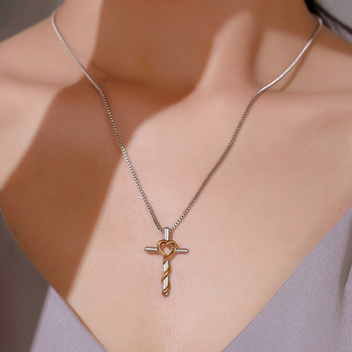 Hot-selling Minimalist Heart Necklace for Women, Instagram-style European & American Creative Design, Heart-shaped Clavicle Chain Neckerlace