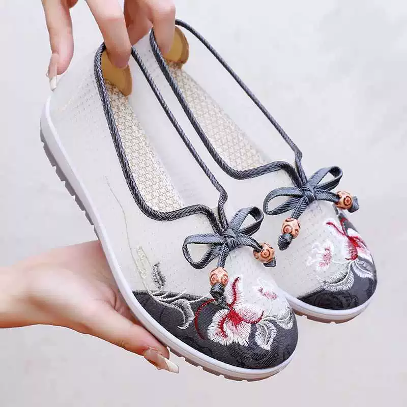 Летние сандалии, Тканевая обувь Old Beijing, тонкая обувь с этнической вышивкой, повседневная обувь на мягкой подошве для женщин среднего и пожилого возраста с круглым носком
