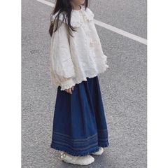 子供服2025新型春装女の子セット子供刺繍人形襟長袖シャツデニムワイドパンツ