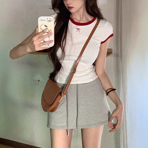 Bow-knot Embroidery Short-Sleeve T-Shirt for Women: Summer Sweet & Spicy Style, Slimming Fit with Bold Color-Blocked Hemlines—Chic Instagram-Worthy Top