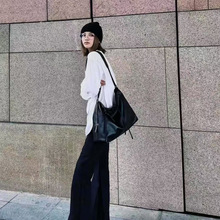 �¿�¿��Carryall��ɫ����е���б�����ع�����ϻ���Ƥ��Ů��