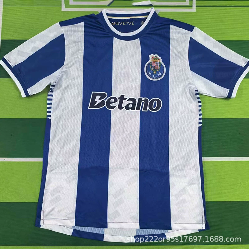 Футбольная форма Blue Cross Chivas Aston Villanovokusen Feyenoord Notts Forest свитер/майка?