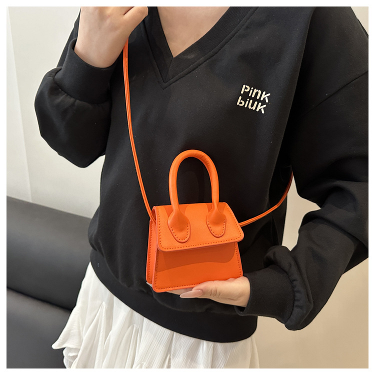 86g Weight Magnetic Buckle Closure Type Single Shoulder Strap, Top Handle Strap Type Shoulder Bag Bags Type Casual Occasion Pu Leather Material Solid Color Pattern All Seasons Season Women's Gender Streetwear Style Square Shape Small Size Women's Small Pu Leather Solid Color Streetwear Square Magnetic Buckle Shoulder Bag 5