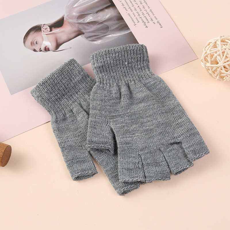 회색 반 손가락