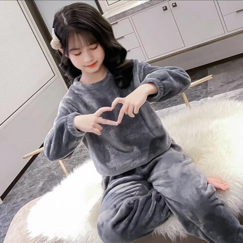 Children's winter padded round neck warm pajamas and pants set, suitable for boys and girls, cute and cozy set for trendy warm sleepwear.