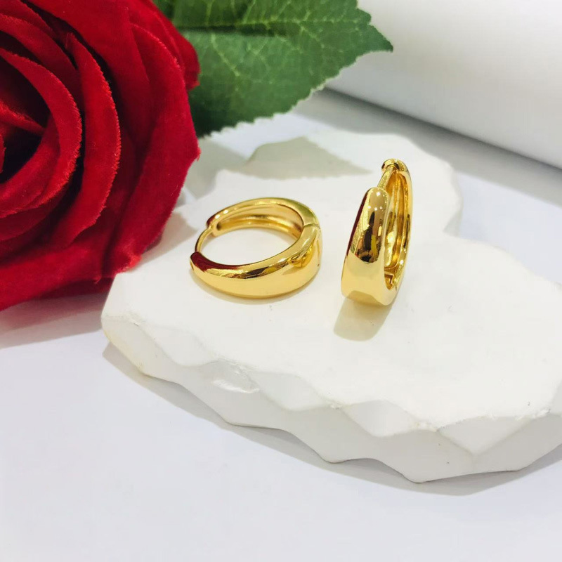 Joyería Xuping chapado 24k simple estilo pendientes de auriculares ligero diseño de lujo imitación de auriculares de oro personalizados para mujeres