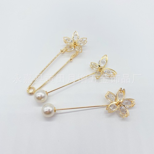 Waist-tightening pin accessories, fixed waistline, small artifact, anti-exposure brooch, women's trousers waist-tightening buckle pin