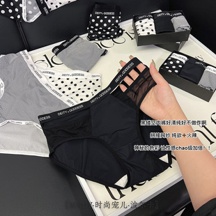 ���ļ������o���p���ڰחl�y���в��c�y�Q�z�dŮʿ����ѝ�M�����b