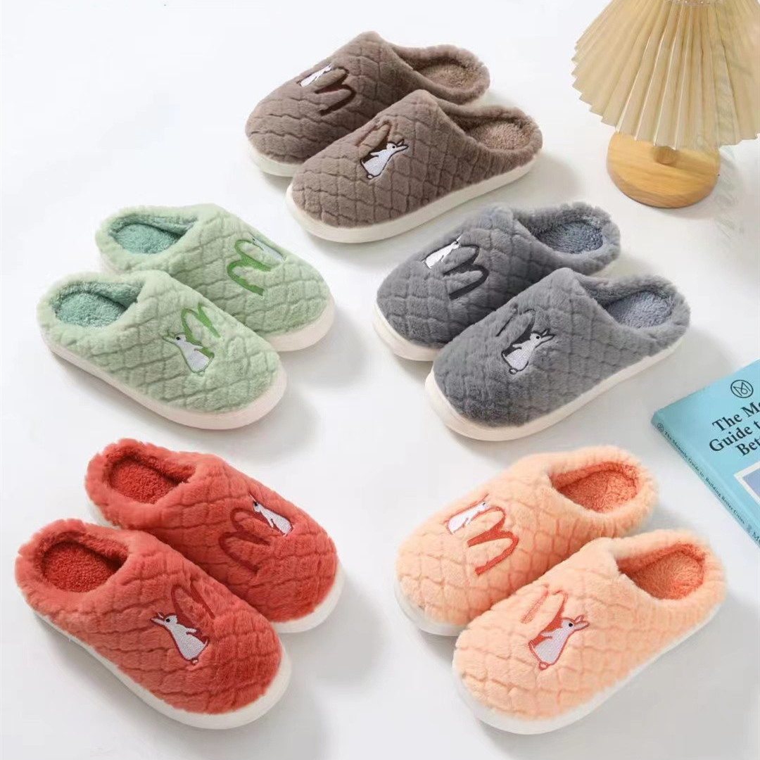 Directo de fábrica Zapatillas de algodón casa de invierno casa hombres y mujeres ancianos Zapatillas de algodón cálido forro polar fondo grueso Zapatillas de lana al por mayor