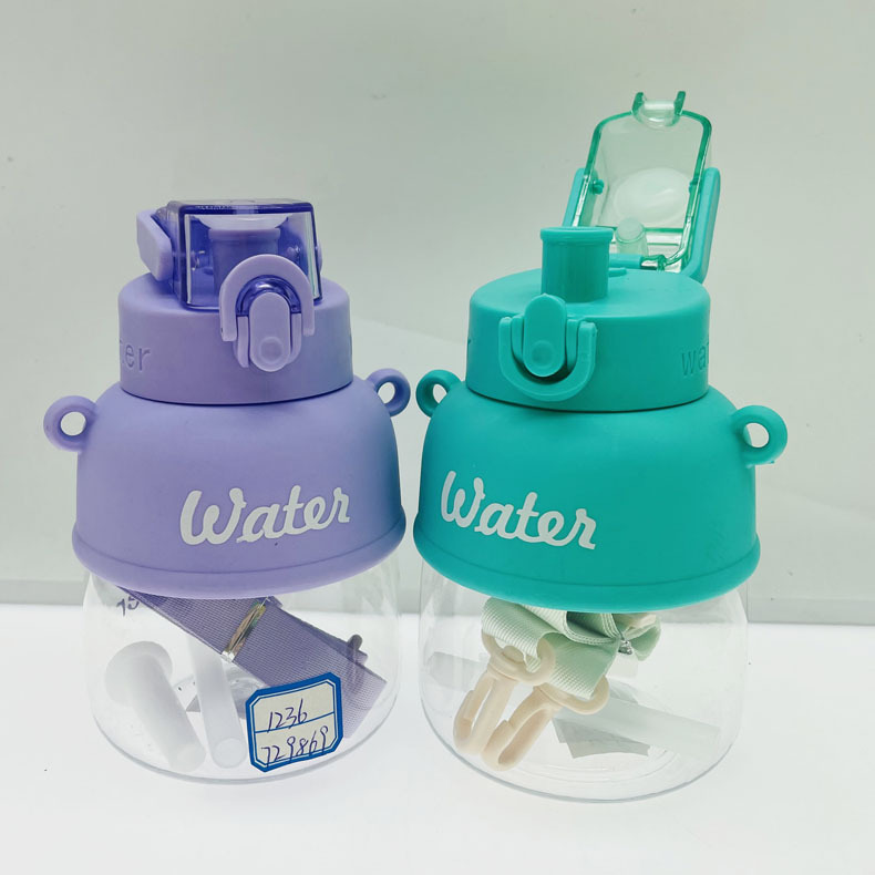 Chengfeng 1236 celebridad de Internet taza de agua bebida directa de plástico 650ml capacidad de gran capacidad de los deportes taza de agua portátil taza de paja
