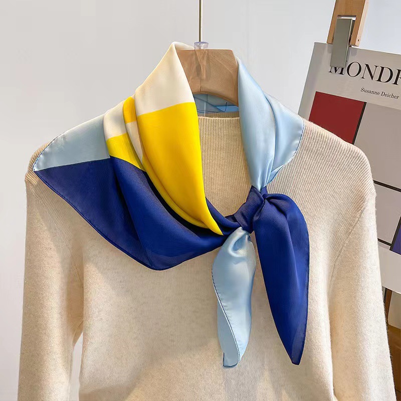 2025 primavera y otoño decoración coreana bufanda geométrica literaria de todo fósforo nueva bufanda de seda 70 bufanda cuadrada pequeña bufanda retro femenina