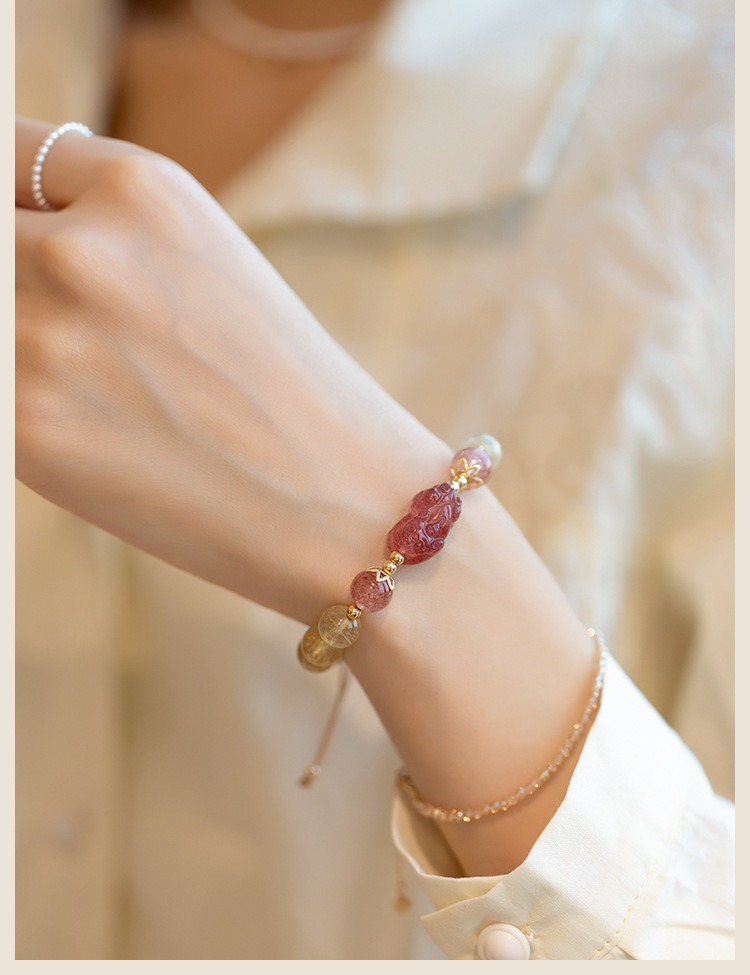 Natural gold hairpin crystal bracelet for women, new Chinese-style yellow crystal woven bracelet, niche strawberry crystal PI Xiu bracelet for women, 492 undefined