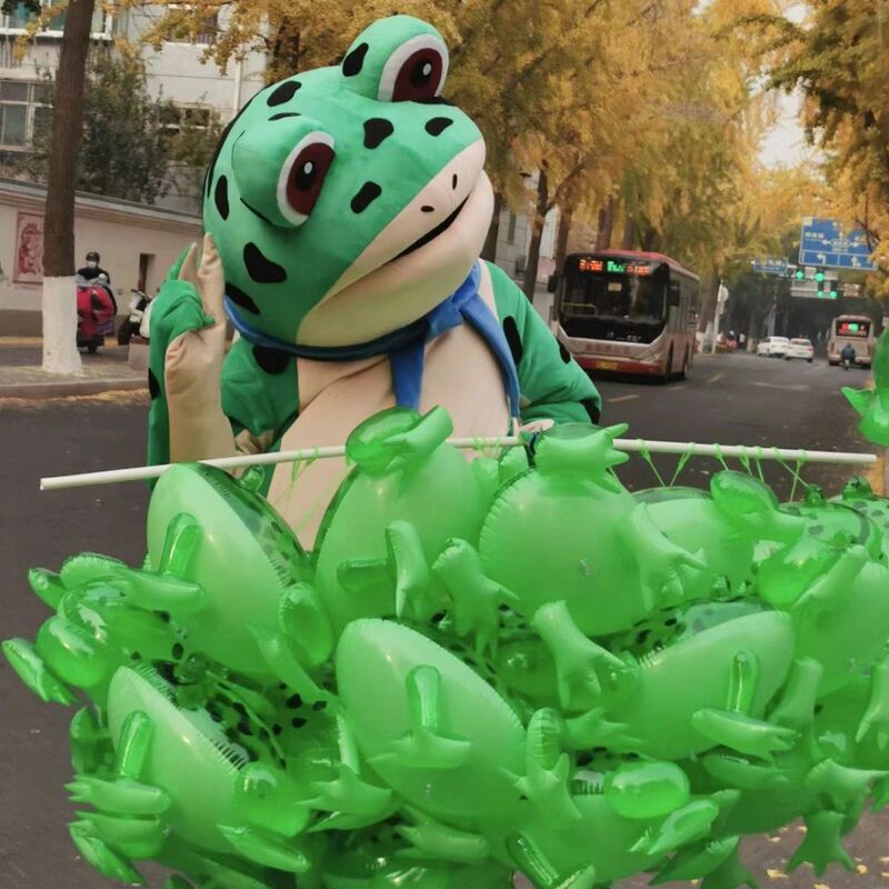 Luminous inflatable frog PVC frog inflator children's frog balloon large elastic rope net Red Frog balloon