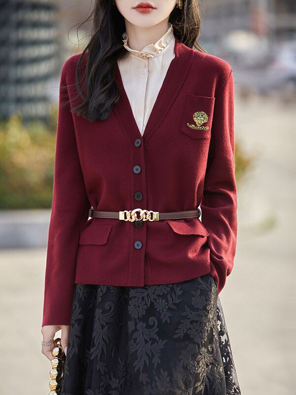 Celebrity Style V-neck Embroidered Long-sleeved Suit Jacket Women 2024 Spring New Slim-fit Fashion Knitted Cardigan Women