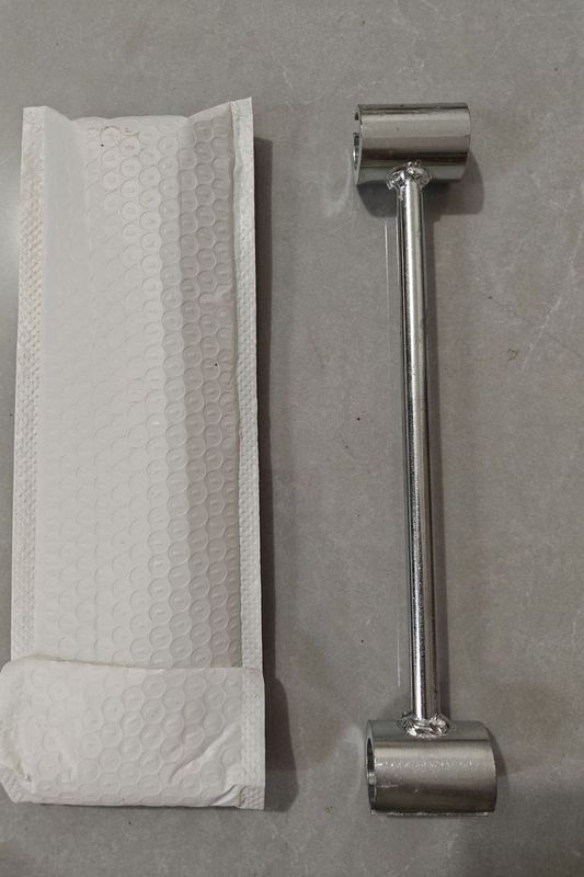 ドアのすき間を調節するレンチのヒンジの調整の神器の盗難防止の扉の旗の形の明のヒンジの補助の取り付けの調整のツールの卸売り|undefined