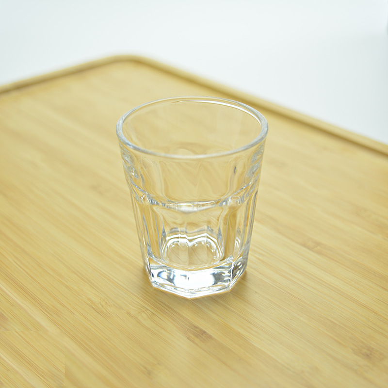 厂家直销玻璃白酒杯清酒杯透明小八角玻璃杯一口杯烈酒杯制定logo