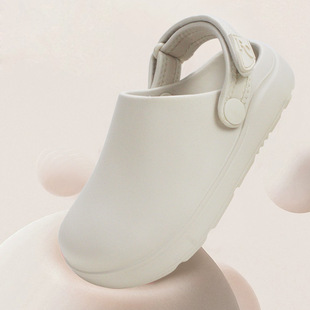 Summer children's sandals and slippers for boys and girls stepping on excrement baby non-slip soft bottom indoor slippers for small and medium-sized children's sandals wholesale