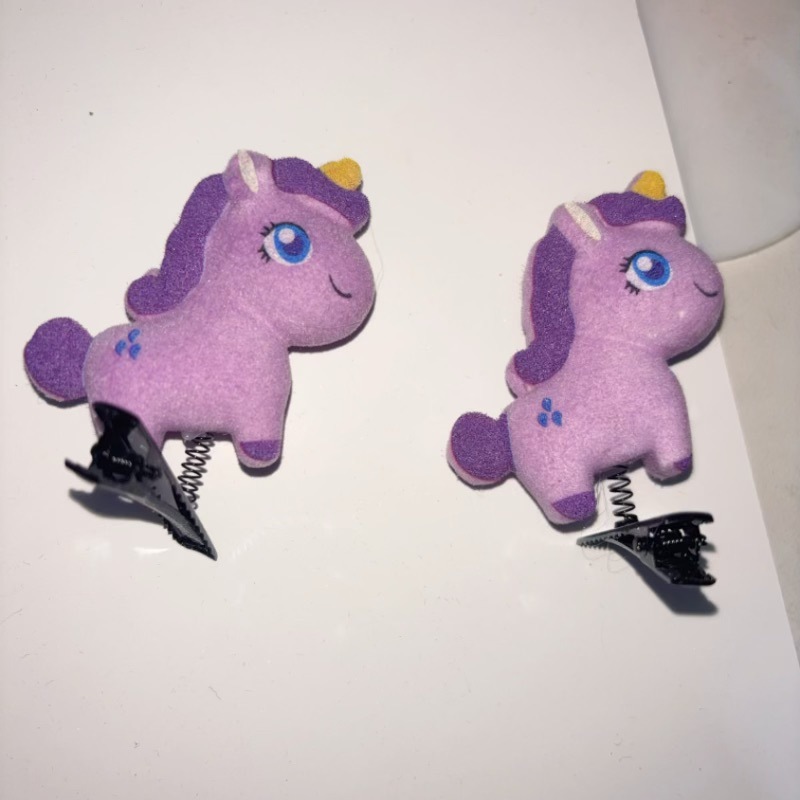 Un patrón de clip de pelo al por mayor nuevo mercado nocturno joyería de tarjeta de pelo al por mayor barraca de venta caliente clip de boca de pato joyería image 286