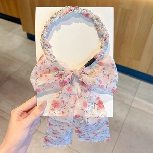 Knitted retro scarf, high-quality vintage style — patterned headband & triangular kerchief