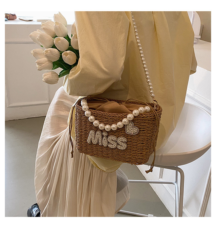 Women's Medium Straw Letter Solid Color Vacation Beach Beading Weave String Straw Bag display picture 5