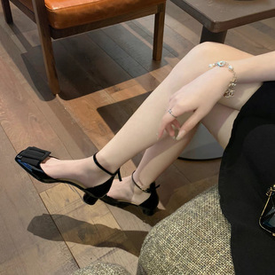 ţƤ��~�����|���^��ʽһ�֎���Ƥ��ЬŮ���пշ��۸߸�С��Ь