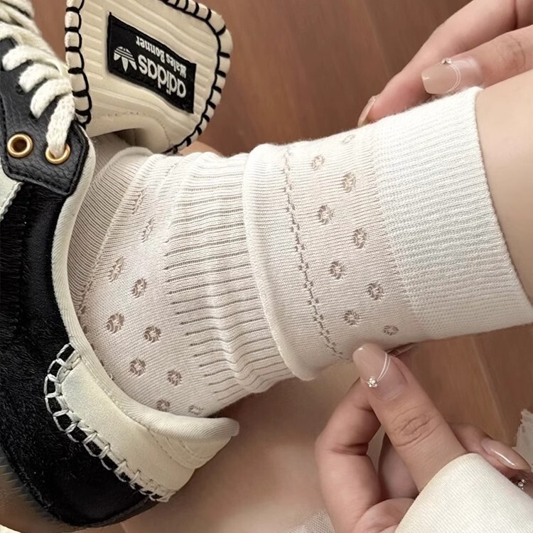 Thin and soft small flower hollow socks! Korean-style Cream Spring and Summer Mid-length Socks Thin Breathable Boneless Stacked Socks