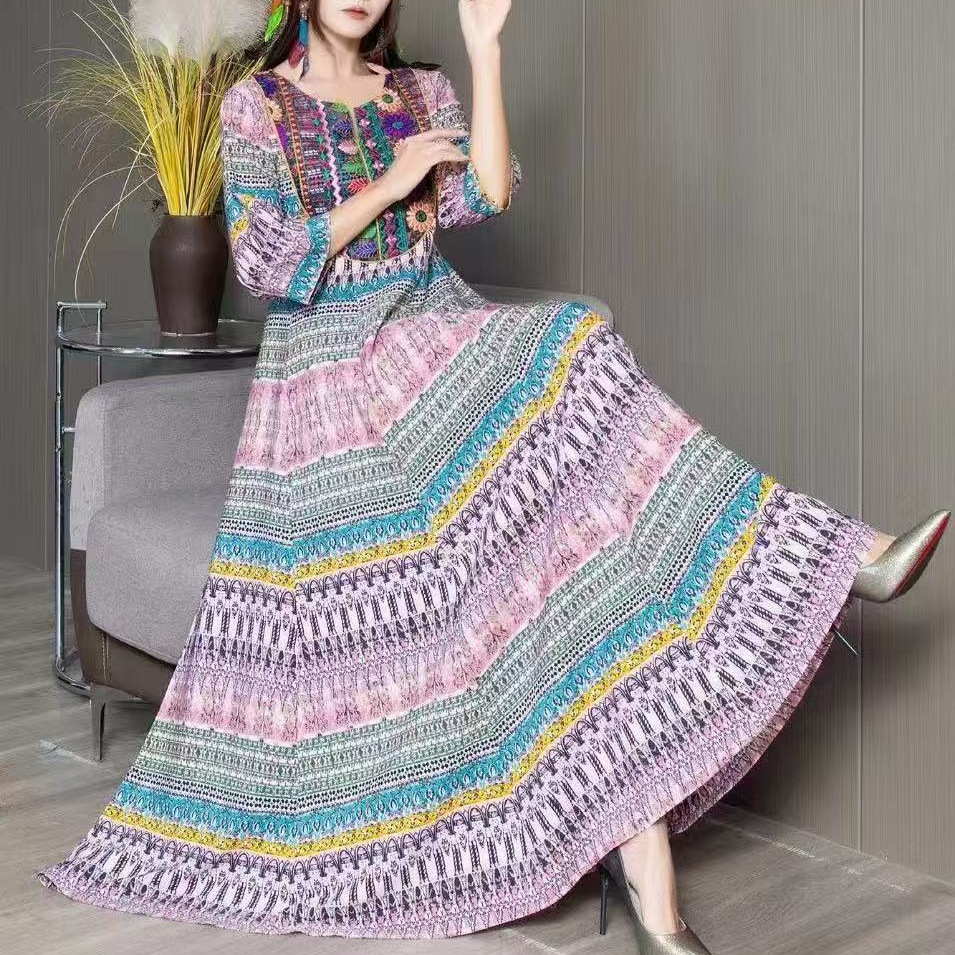 Langes, ausgestelltes, besticktes Kleid im Bohemian-Ethno-Stil für Reisefotografie – Großhandel_voghion.com