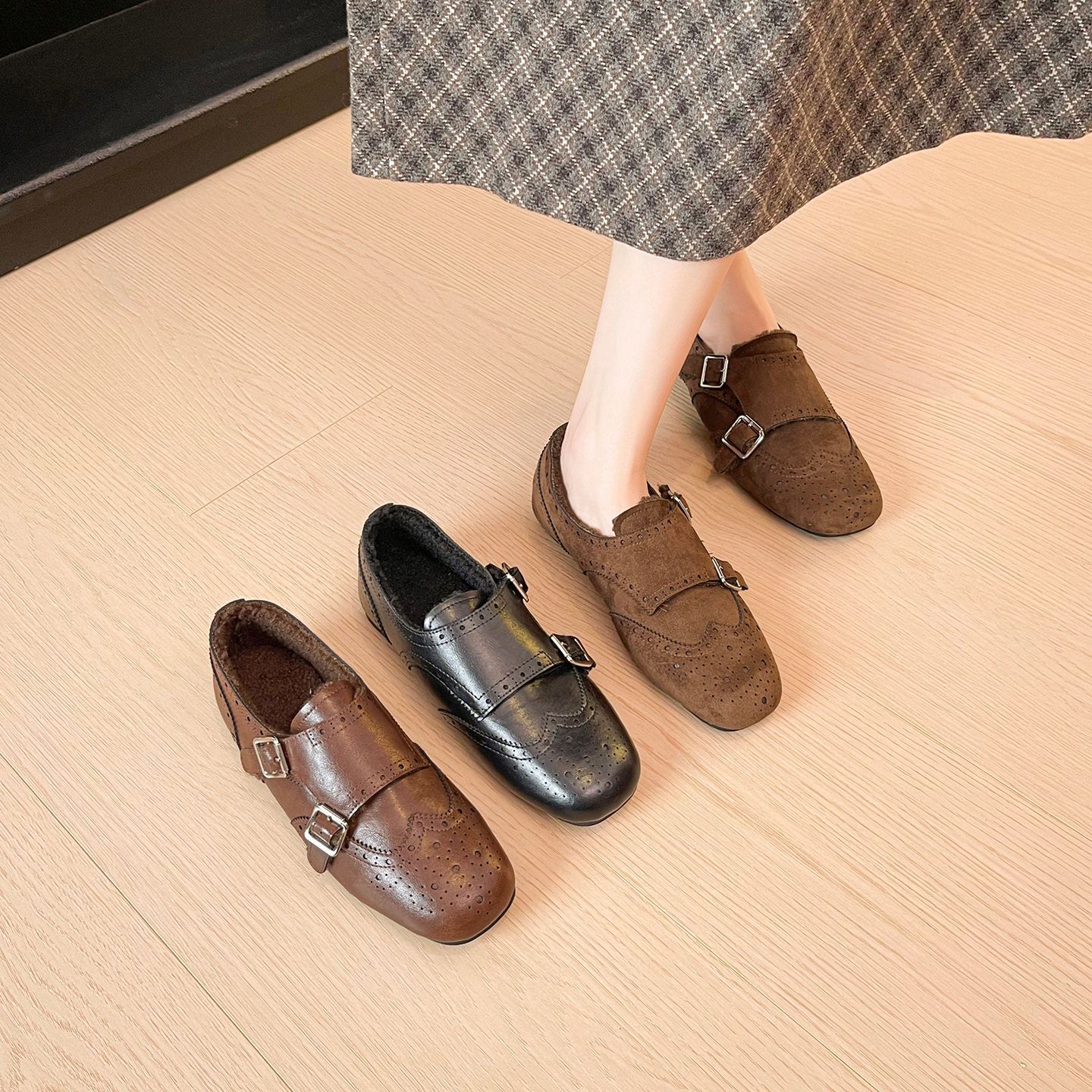 166-3 英伦风巴洛克雕花加绒小皮鞋女2025新款布洛克乐福鞋单鞋