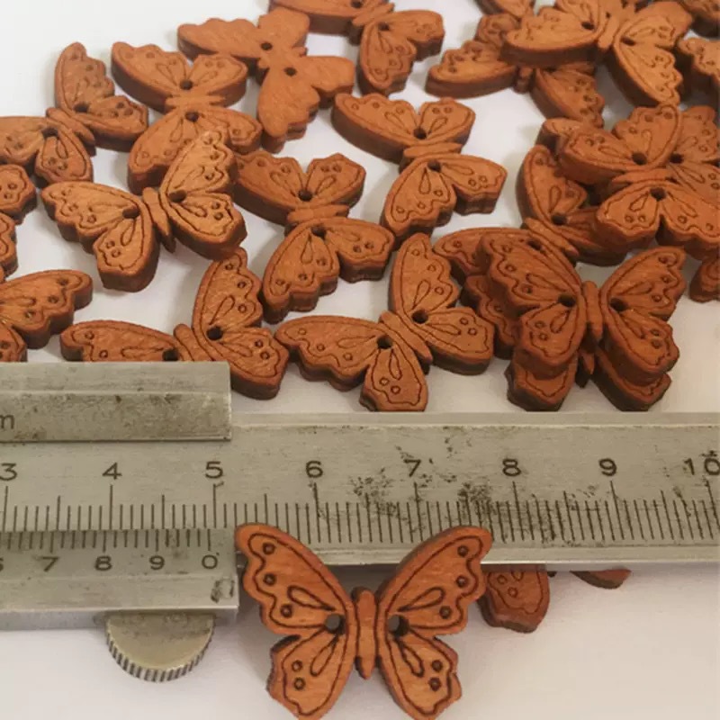 10 mariposas de madera